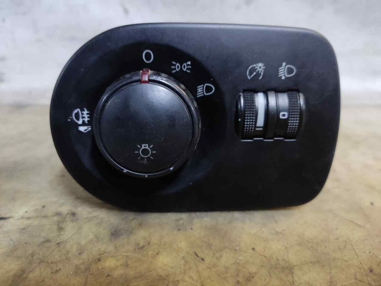 SEAT Leon 2 generation (2005-2012) Headlight Switch Control Unit 1P1941431F 24900032
