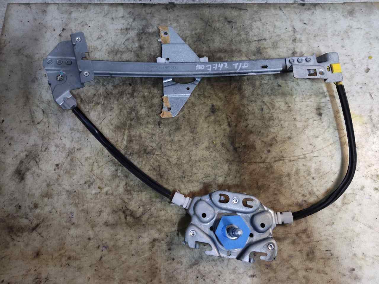 PEUGEOT 307 1 generation (2001-2008) Bageste højre dør vinduesregulator 115280 25211980