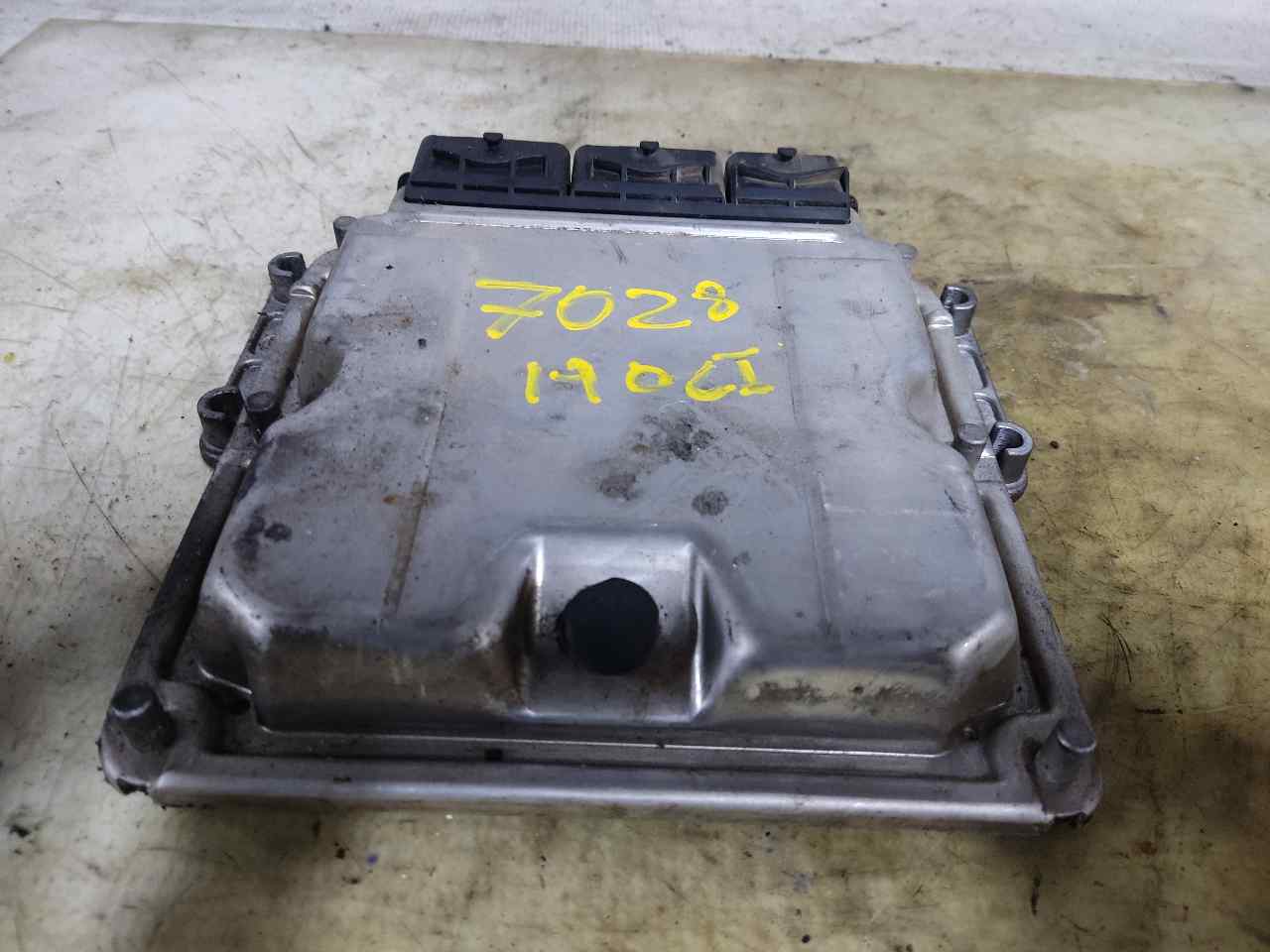 RENAULT Megane 2 generation (2002-2012) Engine Control Unit ECU 0281001934 24938266