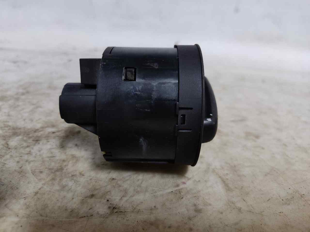 AUDI A8 D3/4E (2002-2010) Headlight Switch Control Unit ESTANTERÍA73 24887899