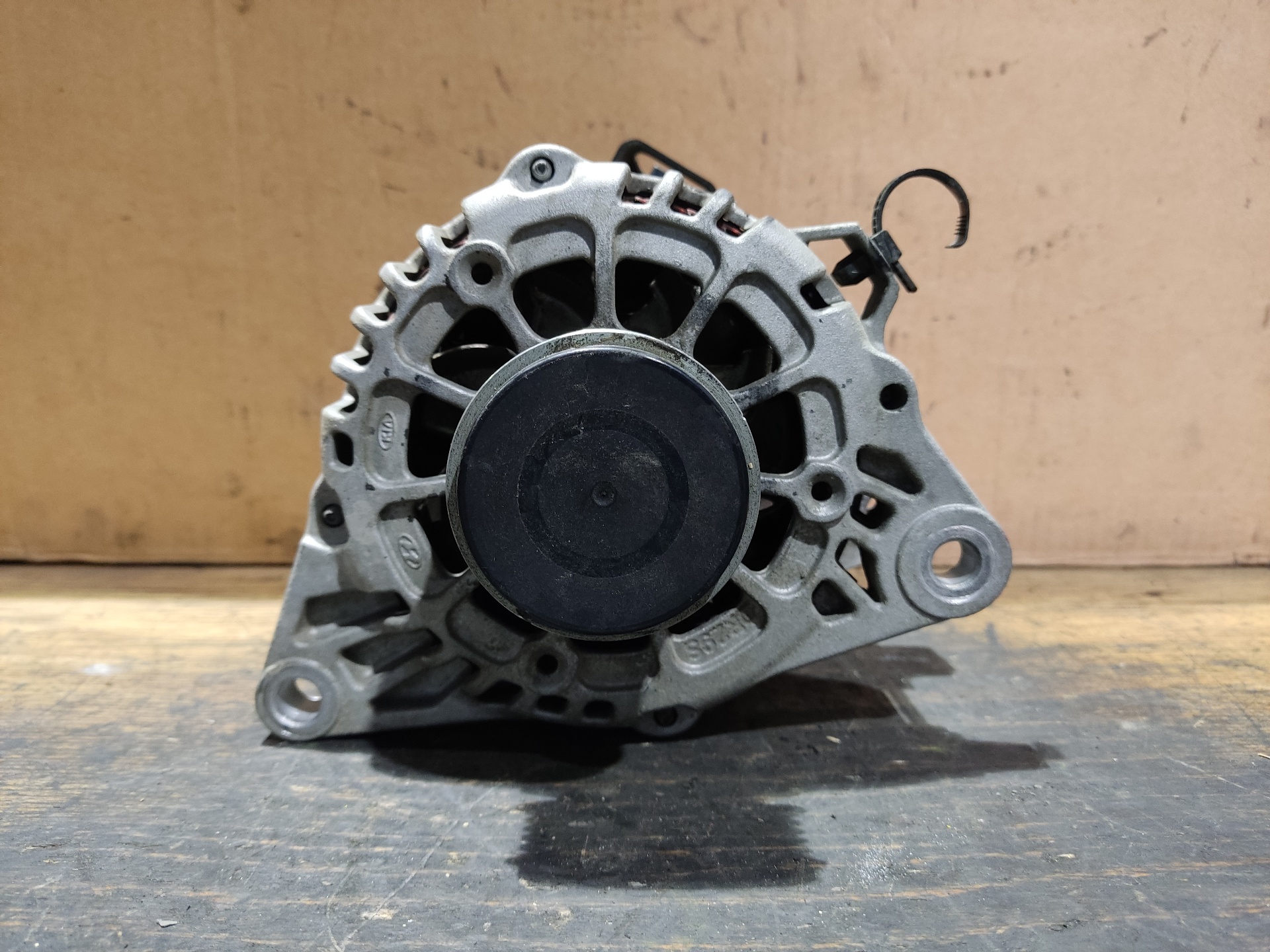 KIA Carens 3 generation (RP) (2013-2019) Alternator 373002A900 24901074