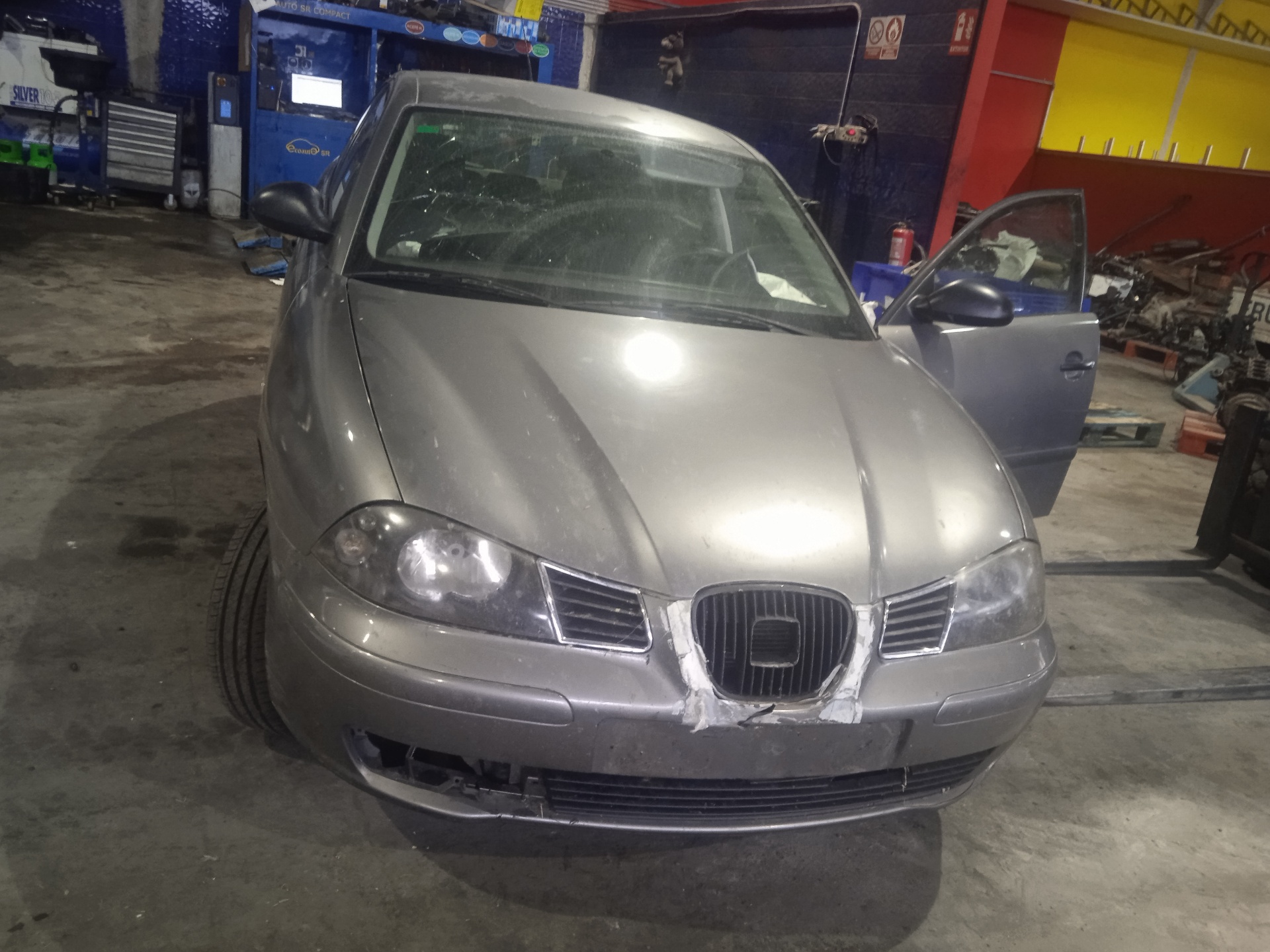 SEAT Ibiza 3 generation (2002-2008) Фара передняя левая 6L1941021A 24898015