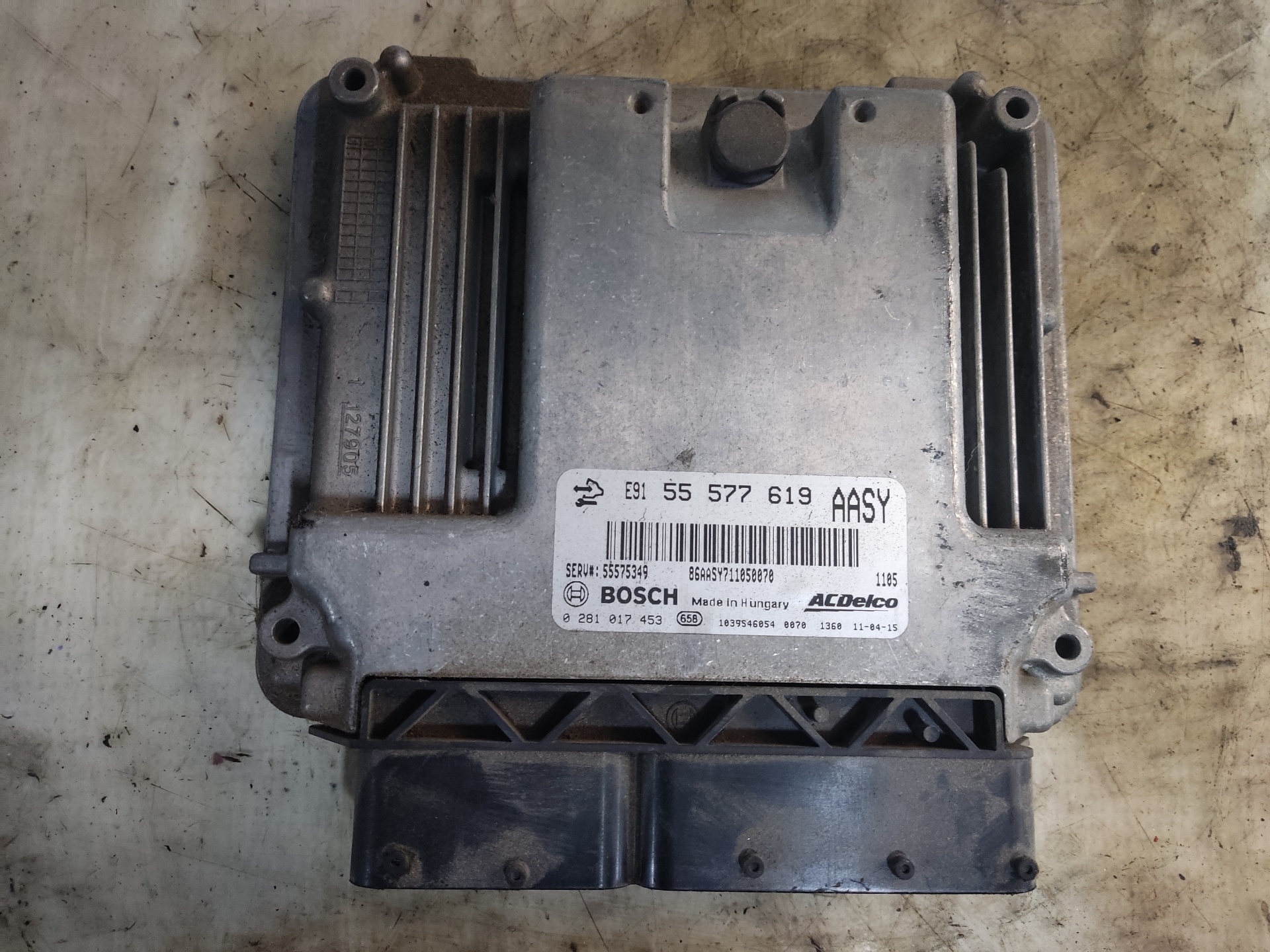 OPEL Insignia A (2008-2016) Engine Control Unit ECU 0281017453 24885584