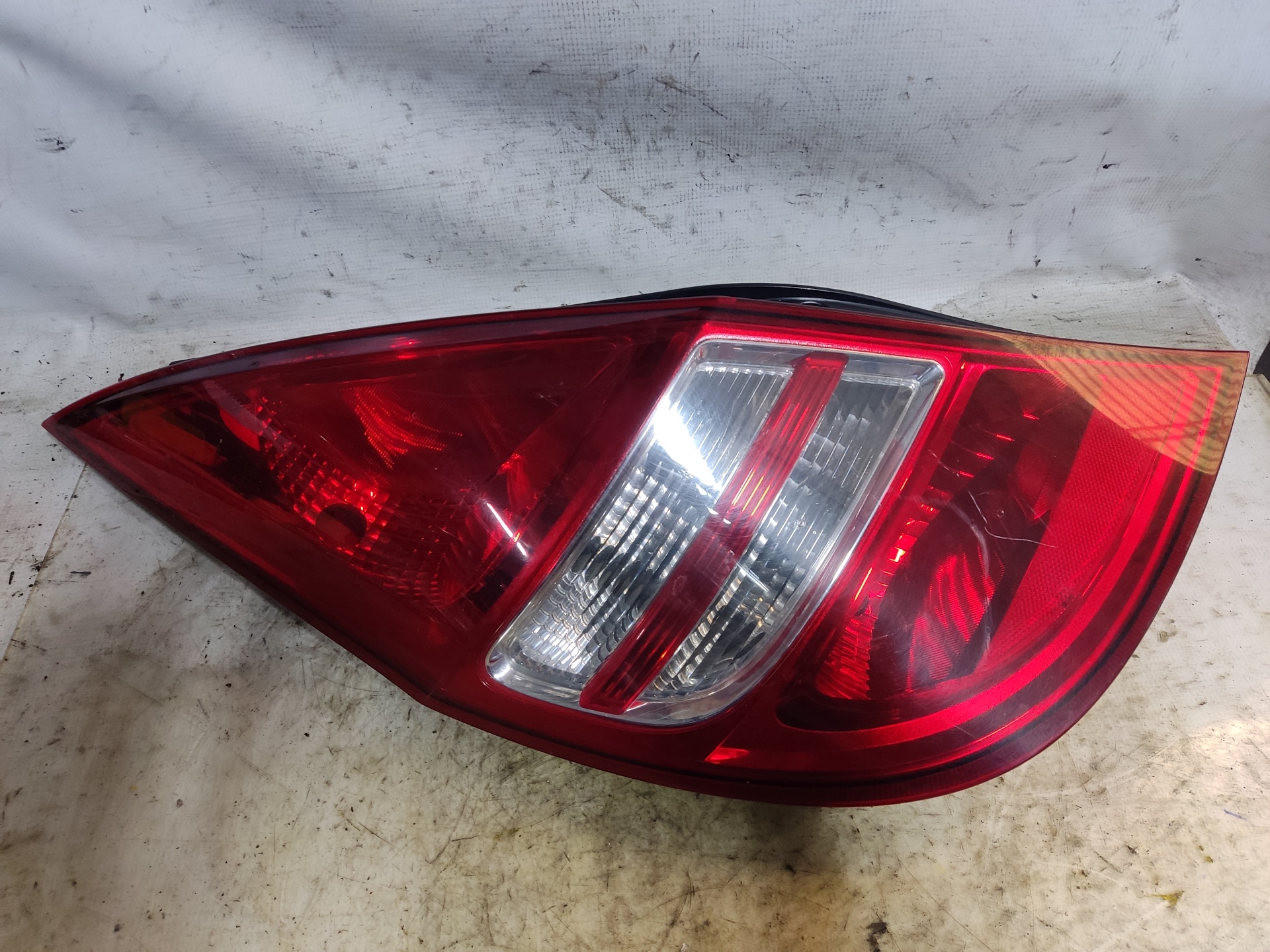 HYUNDAI i30 FD (1 generation) (2007-2012) Vänster bakljus bak 924012R0 24886603