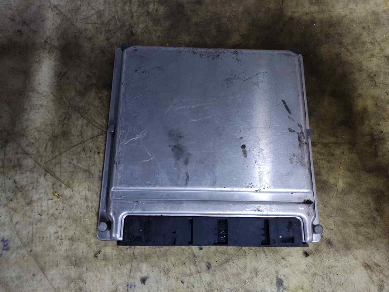 MERCEDES-BENZ C-Class W203/S203/CL203 (2000-2008) Motorkontrollenhet ECU 0281010851 25807876