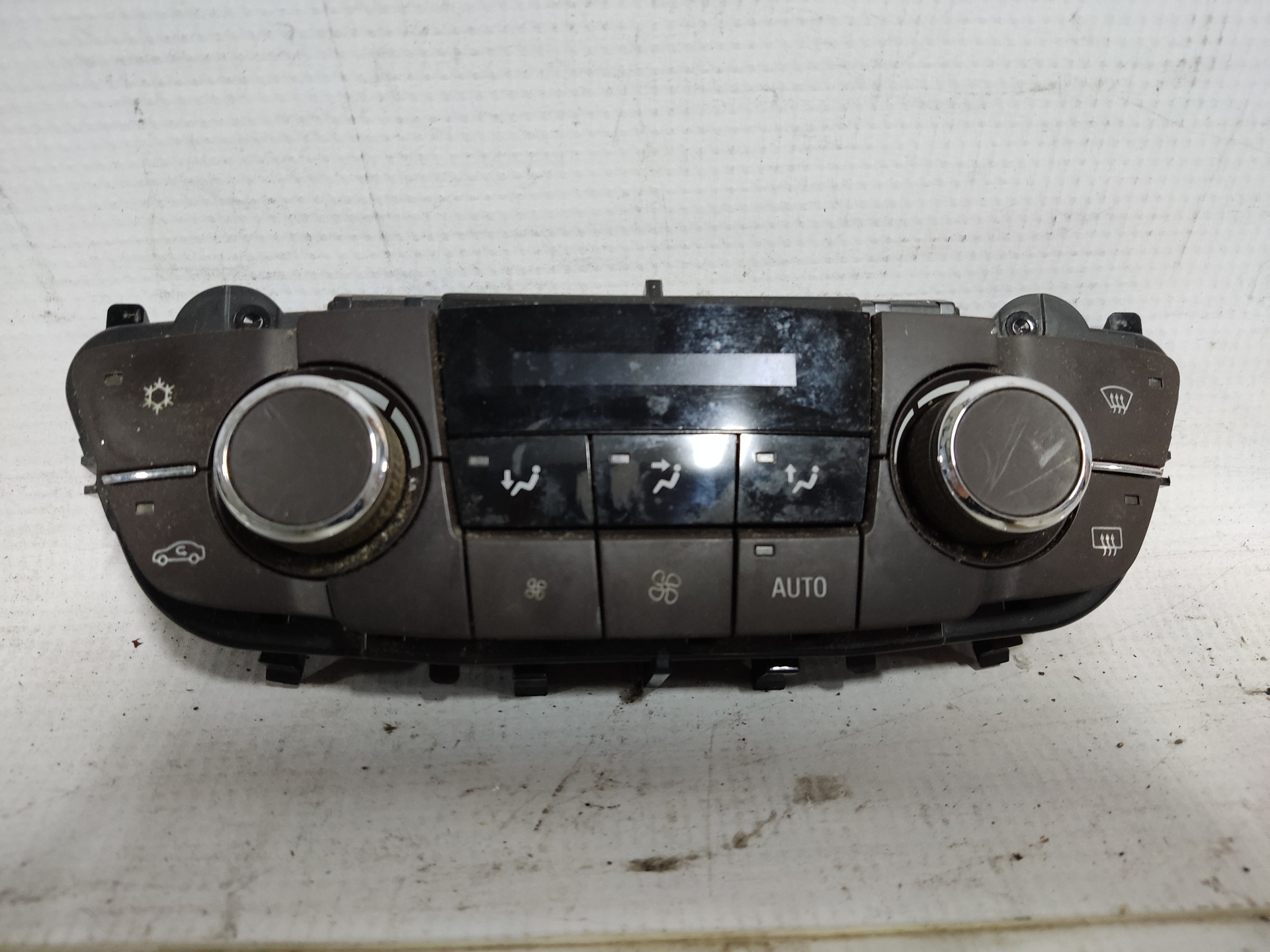 OPEL Vectra B (1993-2000) Climate  Control Unit ESTANTERÍA93 24894262