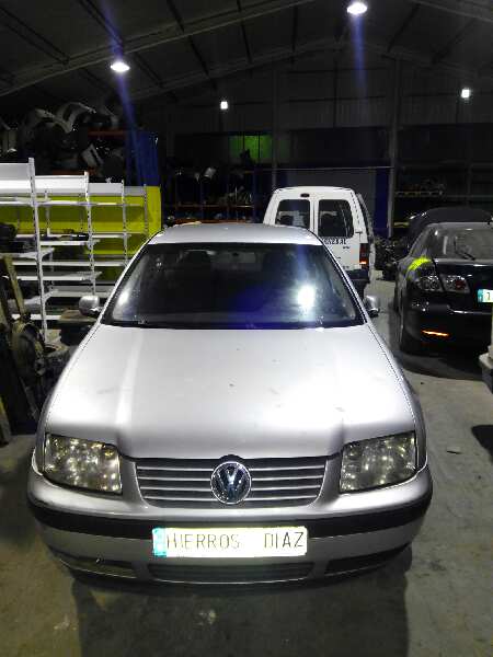 VOLKSWAGEN Bora 1 generation (1998-2005) Feu arrière droit ESTANTERÍA13 24896307