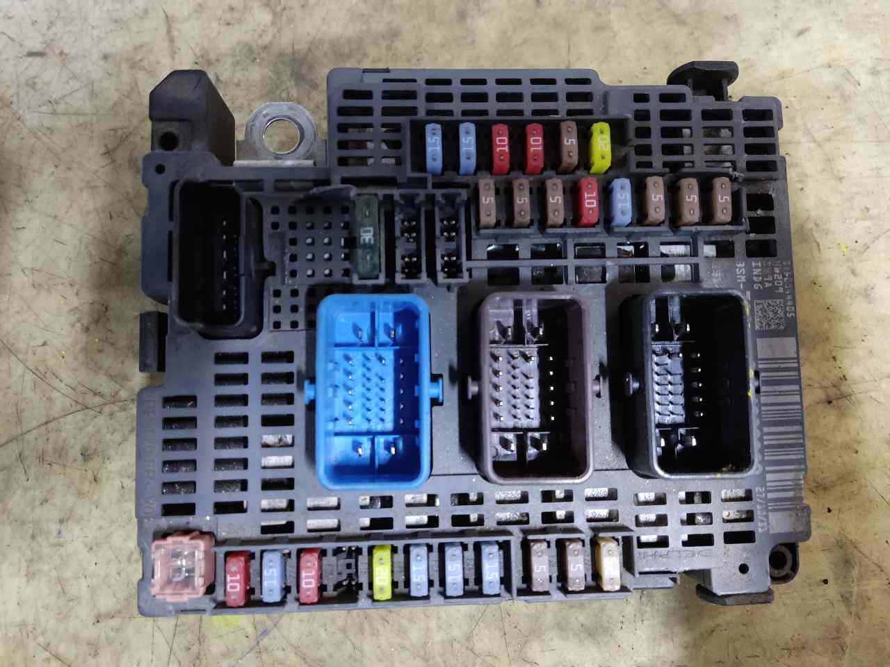 PEUGEOT 508 1 generation (2010-2020) Fuse Box 9674922080 24903129