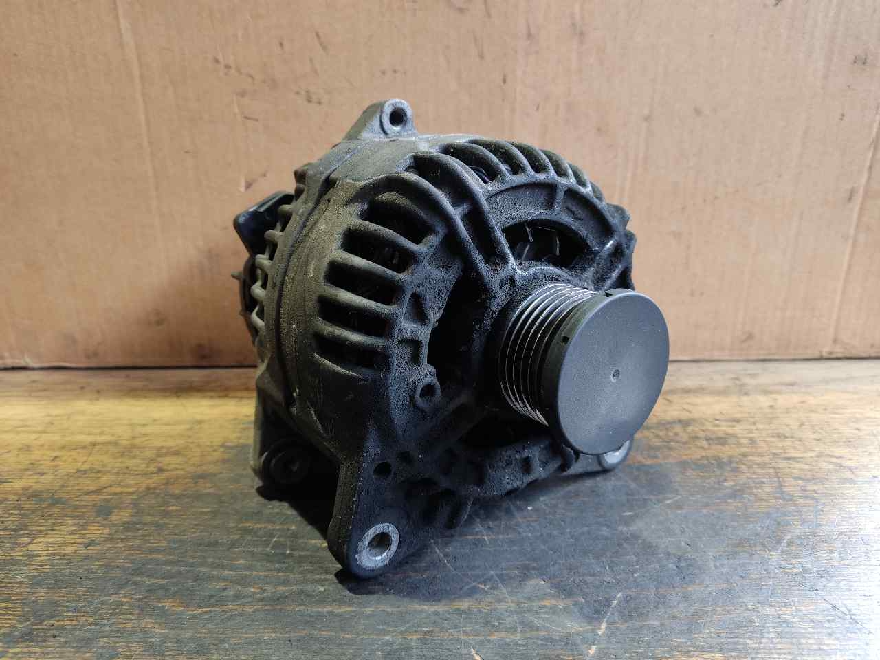 RENAULT Laguna 2 generation (2001-2007) Alternator 0124525047 24897531