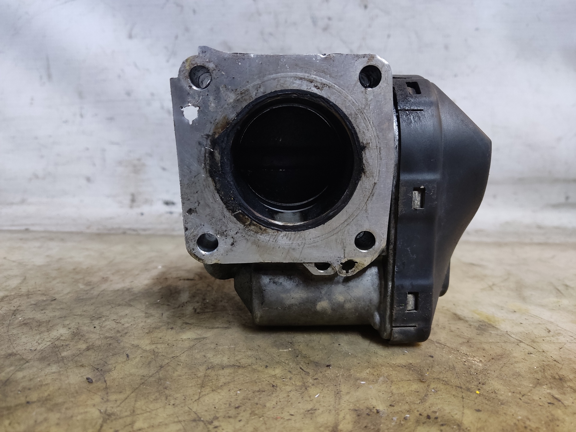 SEAT Ibiza 2 generation (1993-2002) Throttle Body 036133062B 24898347