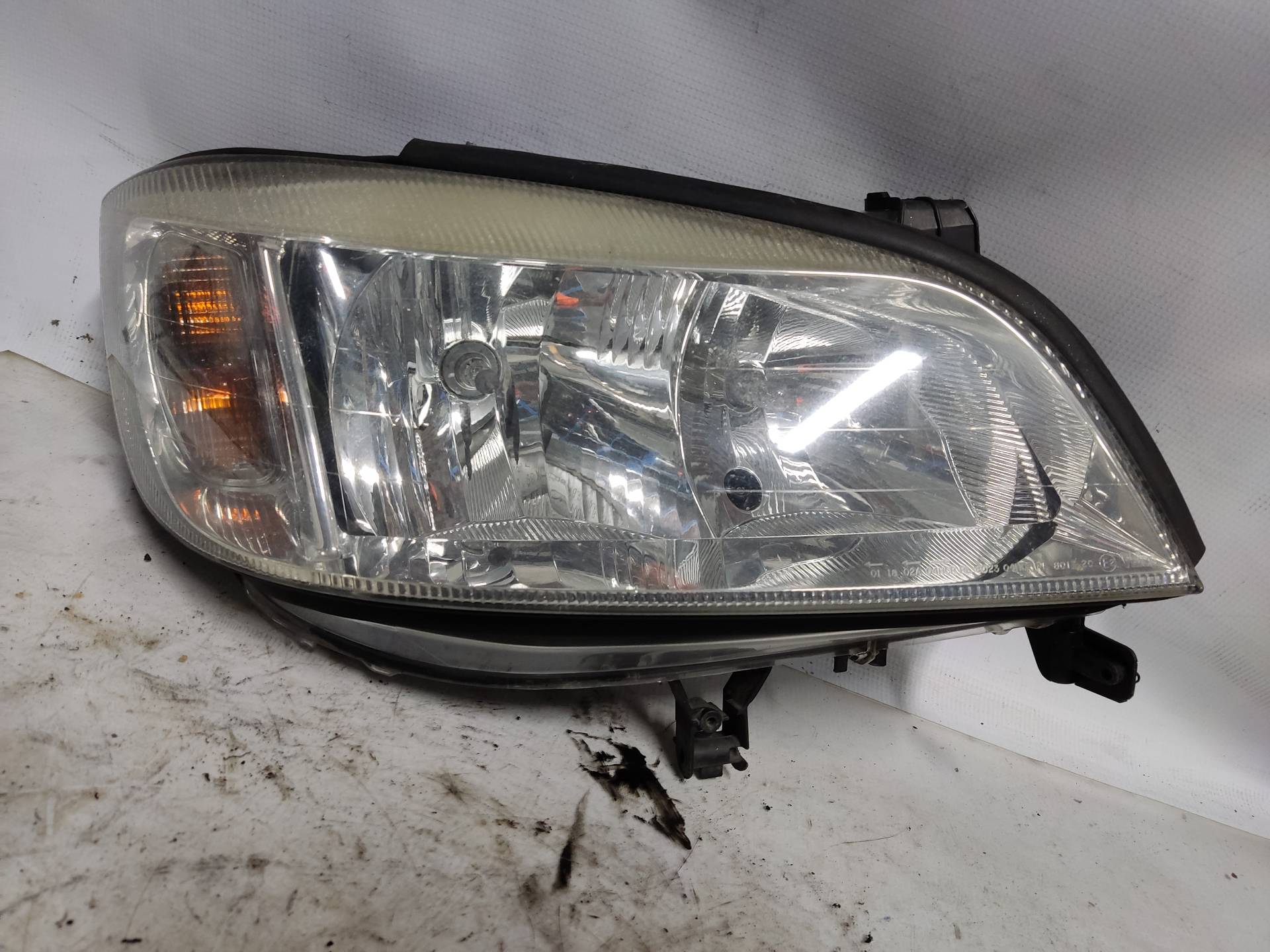 OPEL Zafira A (1999-2003) Front Right Headlight ESTANTERIA2 24893560