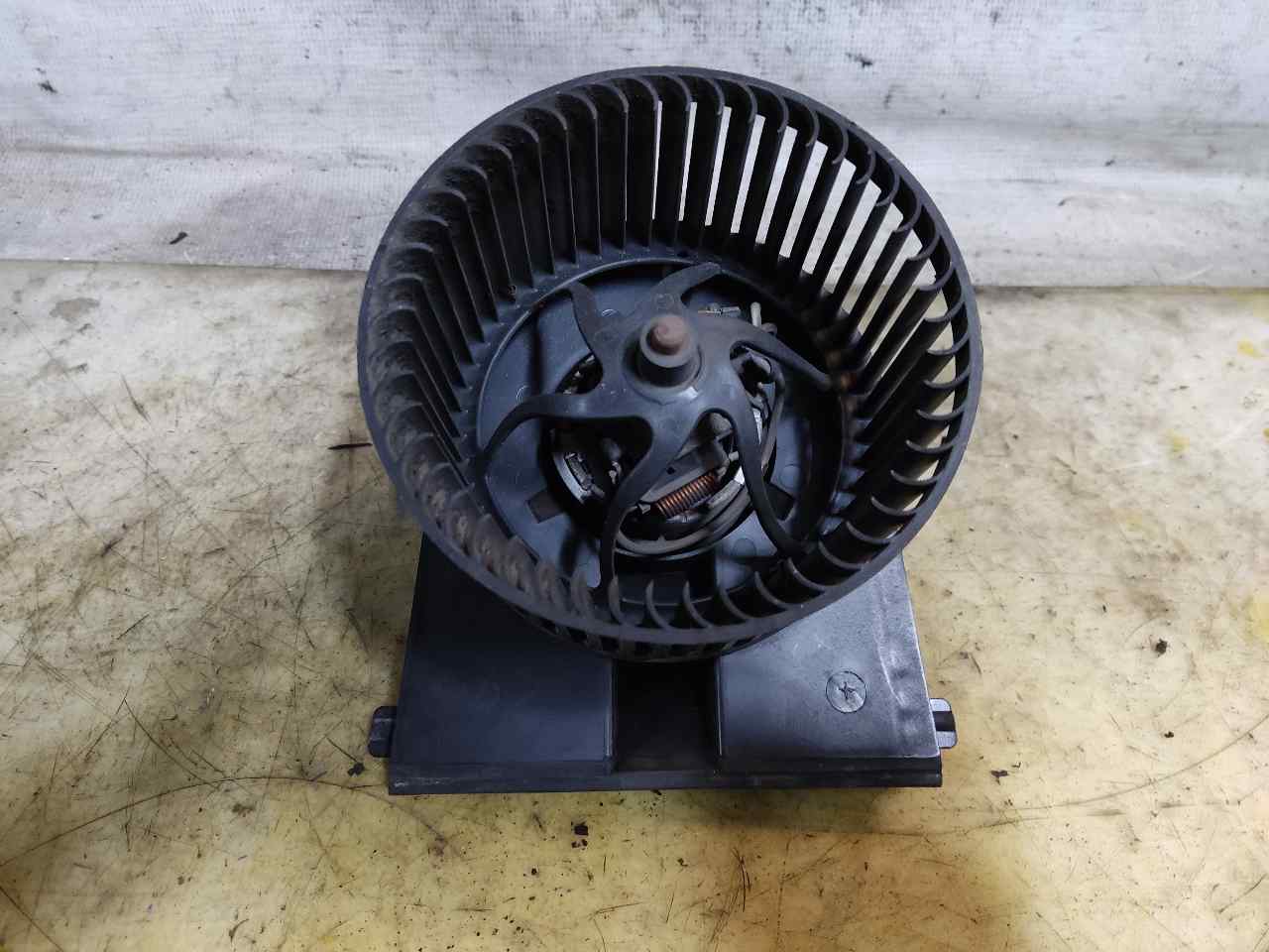 AUDI A3 8L (1996-2003) Fűtésventilátor F667325R 24901478