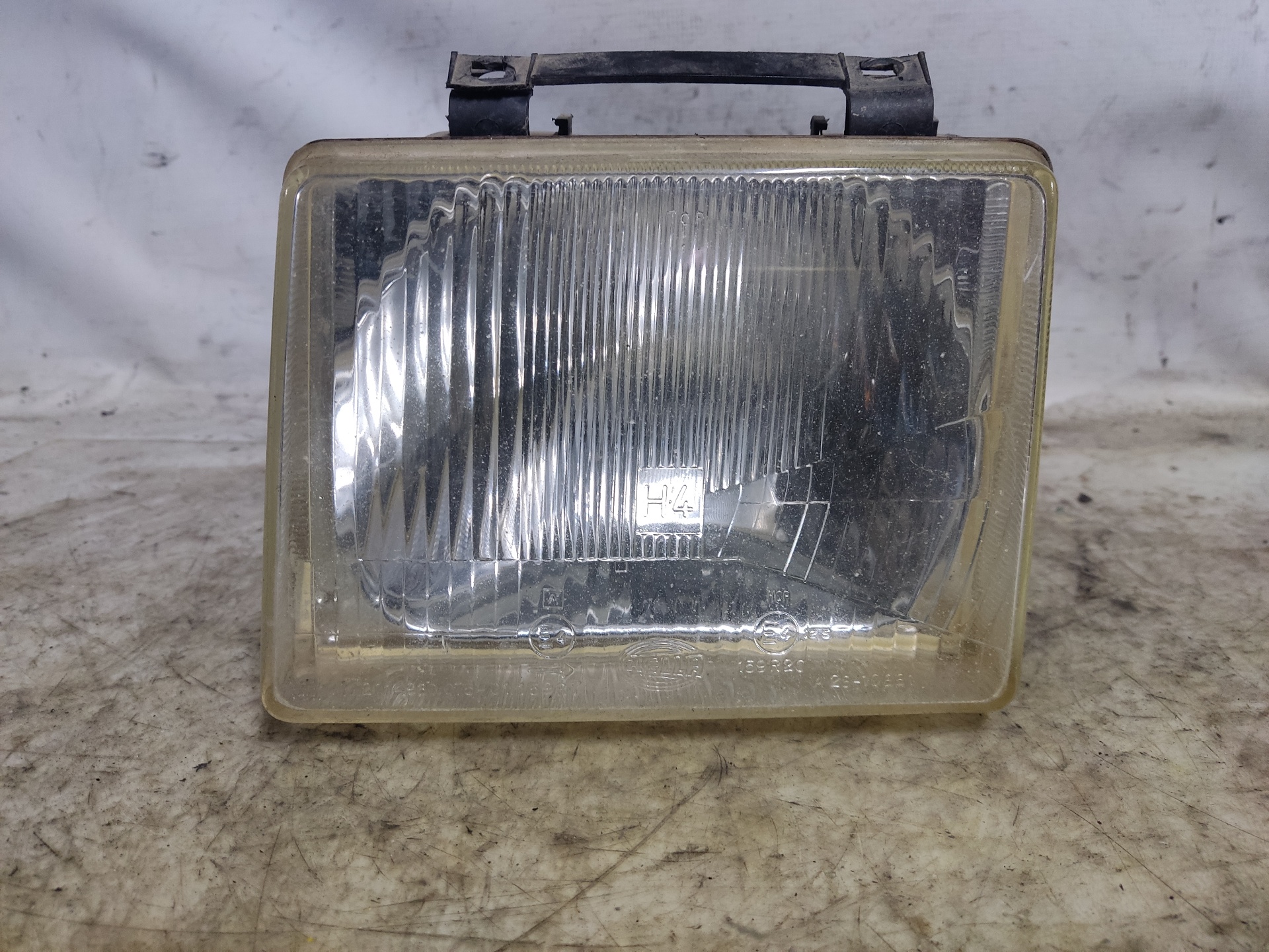 OPEL Corsa A (1982-1993) Front Left Headlight 960125 24896681