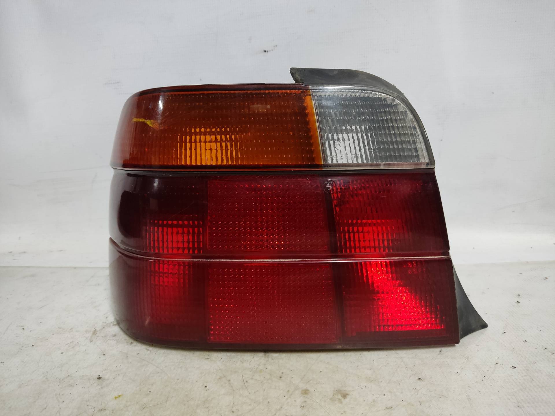 BMW 3 Series E36 (1990-2000) Feu arrière gauche ESTANTERÍA6 24894804