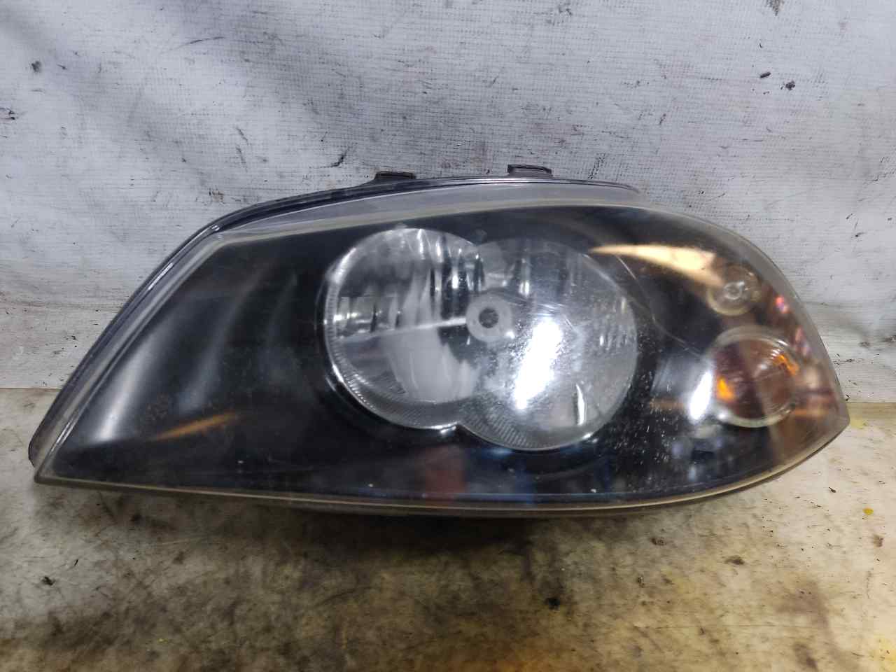 SEAT Ibiza 3 generation (2002-2008) Front Left Headlight 6L1941021A 24898015