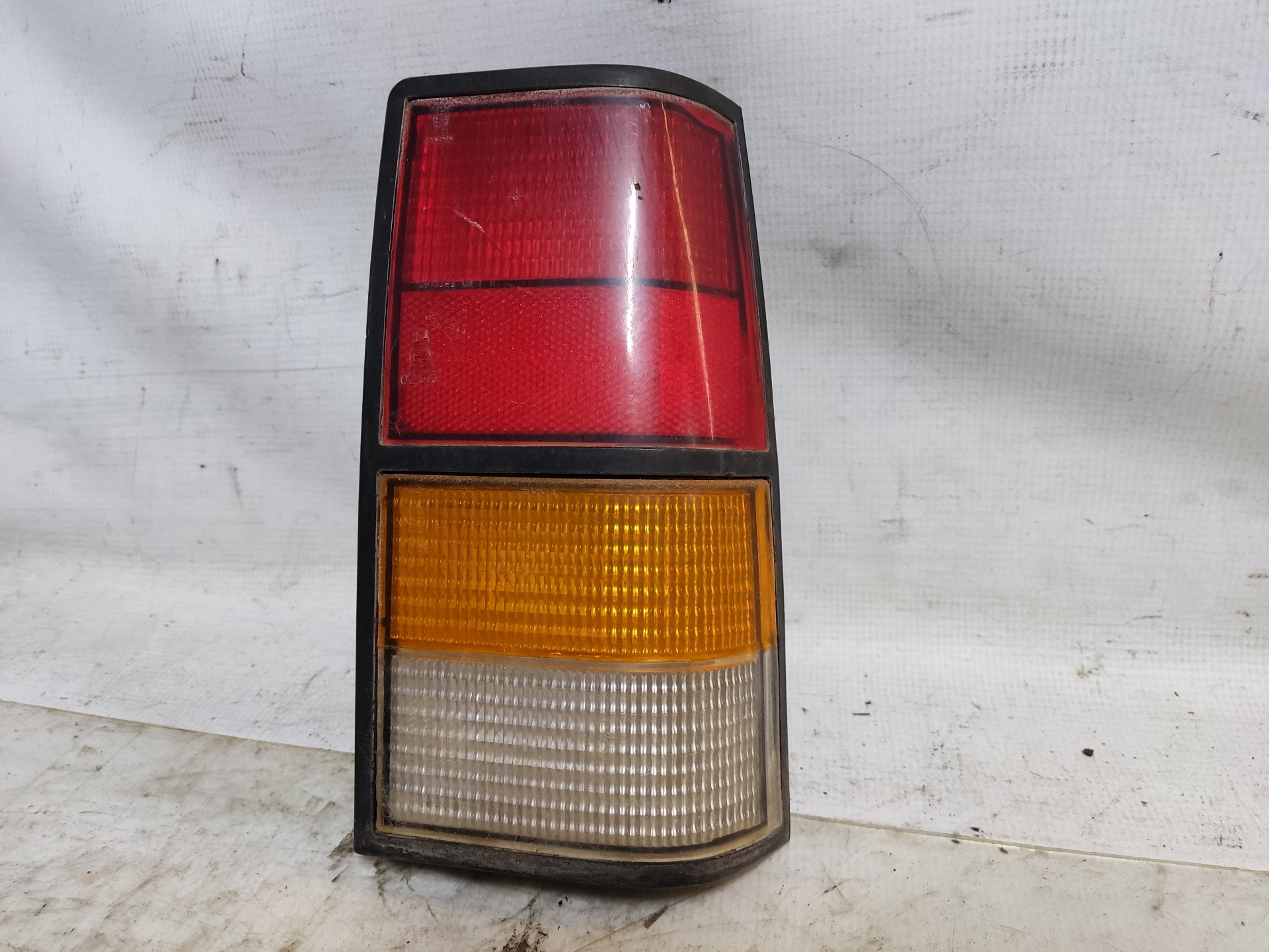 OPEL Corsa A (1982-1993) Rear Right Taillight Lamp ESTANTERÍA1 24895186