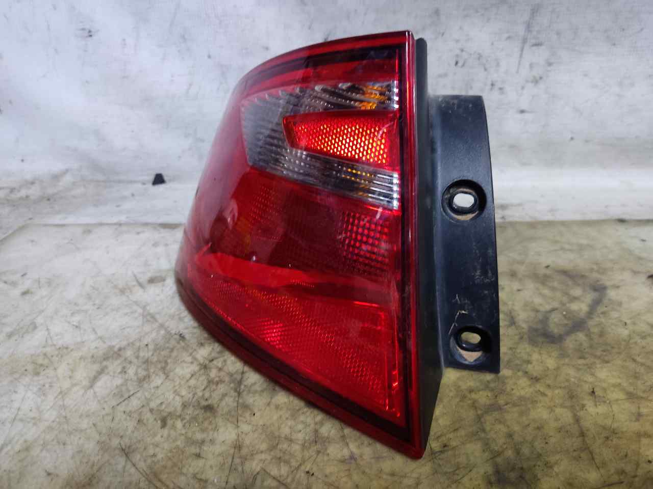 SEAT Toledo 4 generation (2012-2020) Rear Left Taillight ESTANTERÍA12 24900708