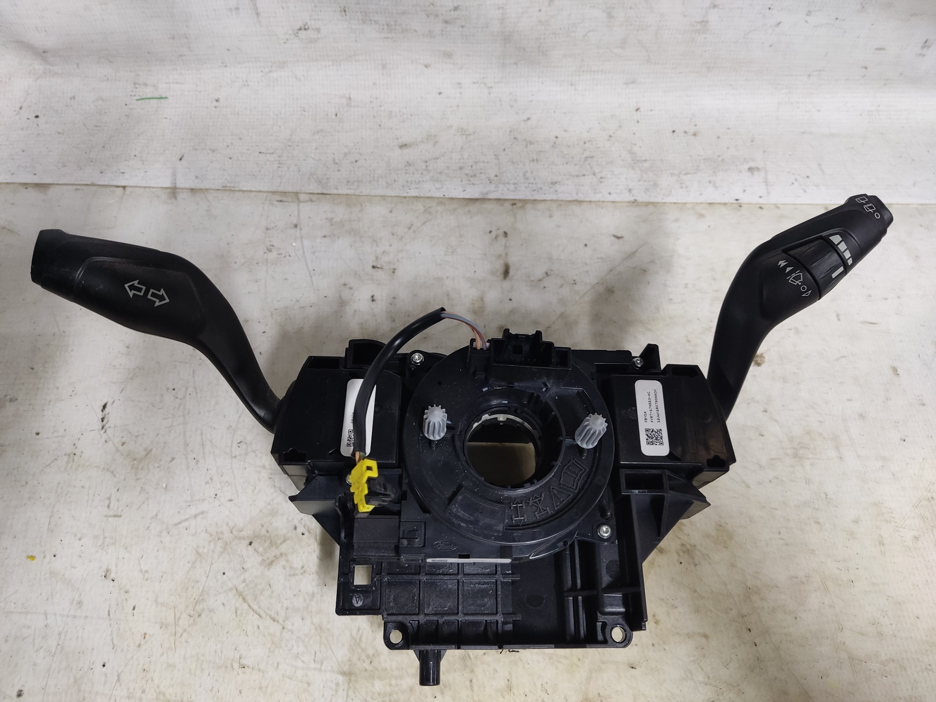 FORD Focus 3 generation (2011-2020) Перемикачі ESTANTERÍA60 24893729