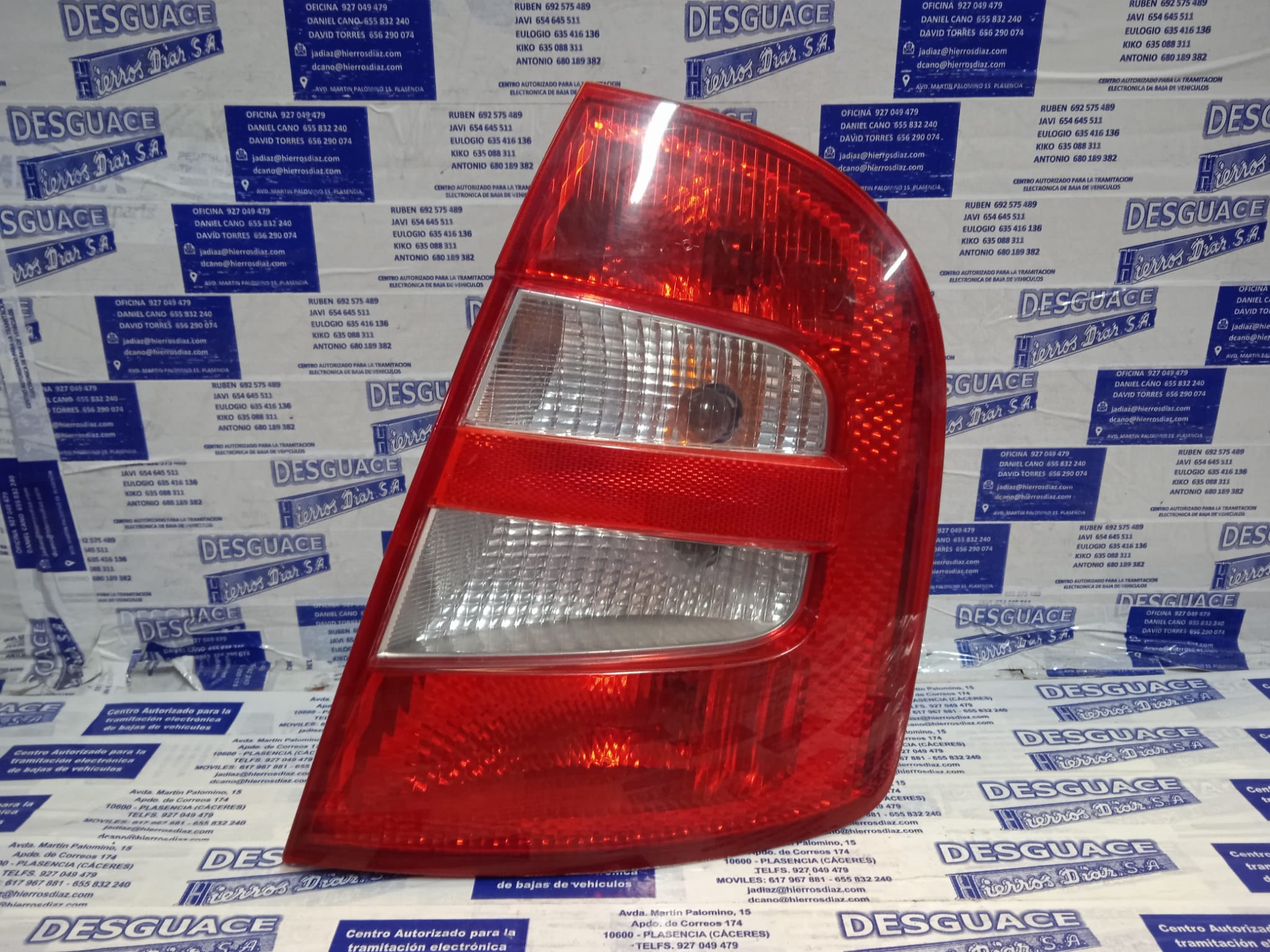 SKODA Fabia 6Y (1999-2007) Rear Right Taillight Lamp ESTANTERÍA10 24885618