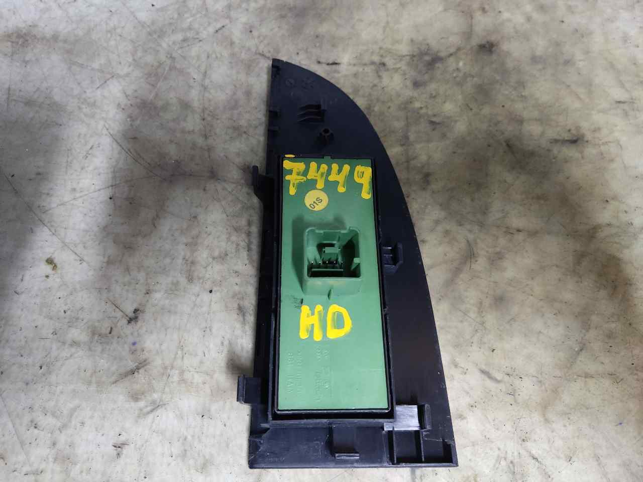 SEAT Leon 2 generation (2005-2012) Front Left Door Window Switch 1P0959857 24900111