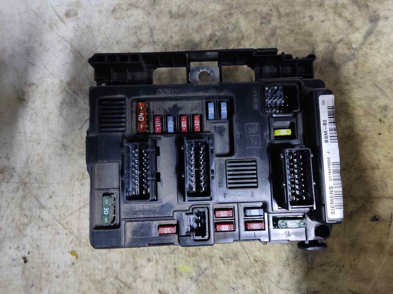 PEUGEOT Partner 1 generation (1996-2012) Fuse Box 9650618580 24901189