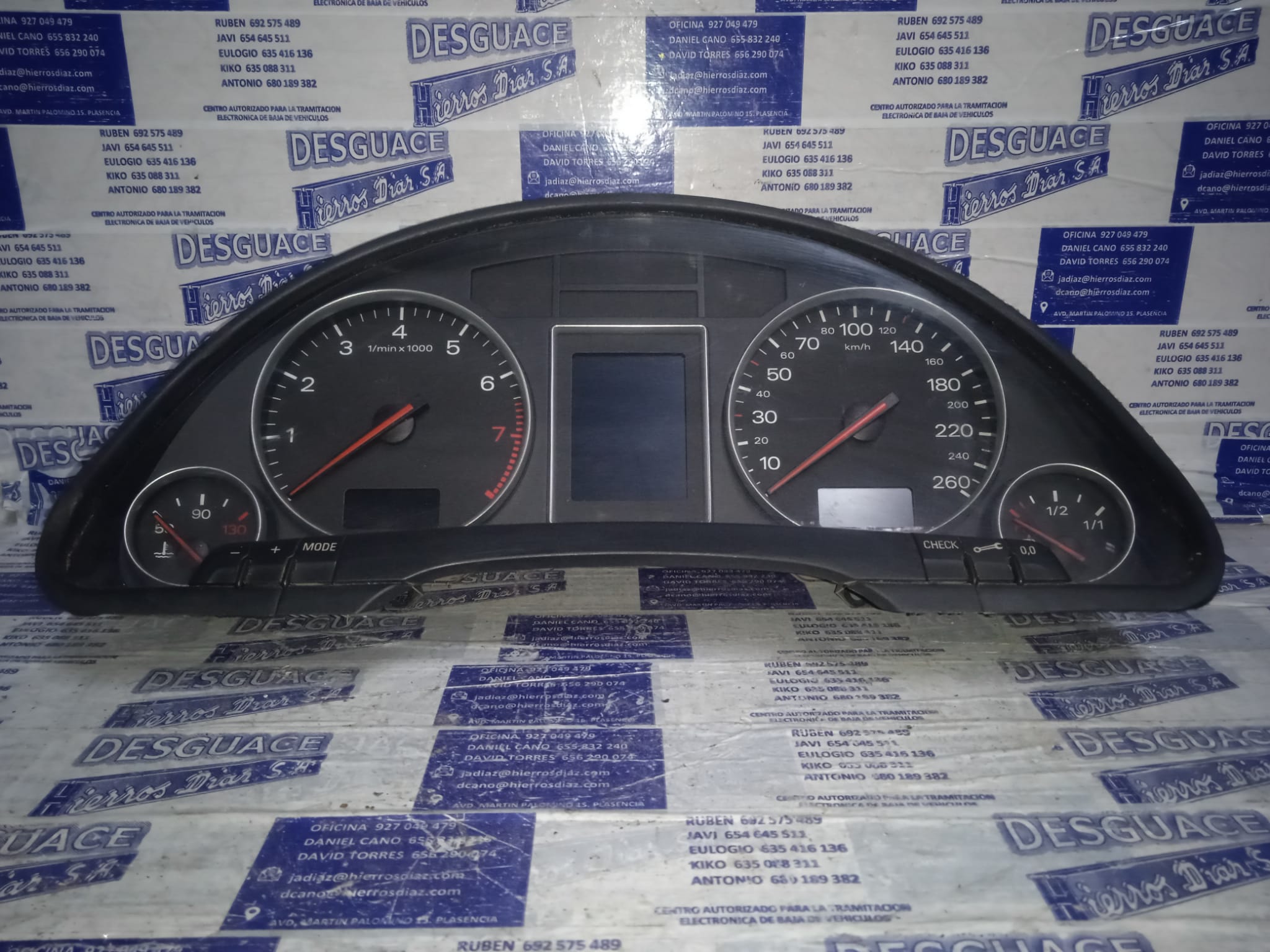 AUDI A4 B6/8E (2000-2005) Speedometer ESTANTERÍA18 24889598