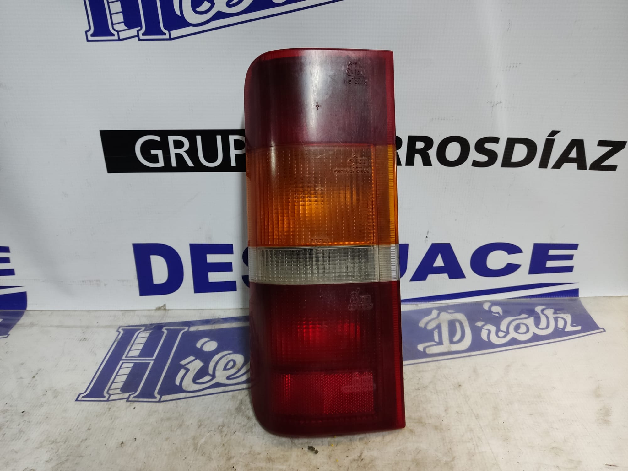 FORD Mondeo 3 generation (2000-2007) Bal hátsó lámpa ESTANTERÍA39 24892721