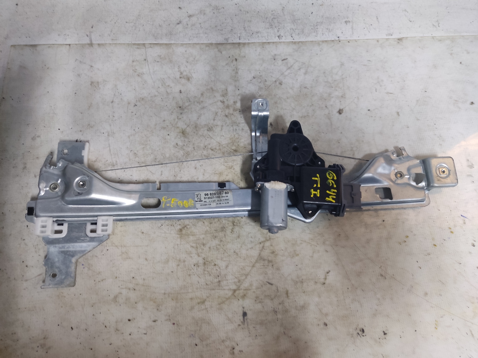 PEUGEOT 5008 1 generation (2009-2016) Rear left door window lifter 9682808780 24895416