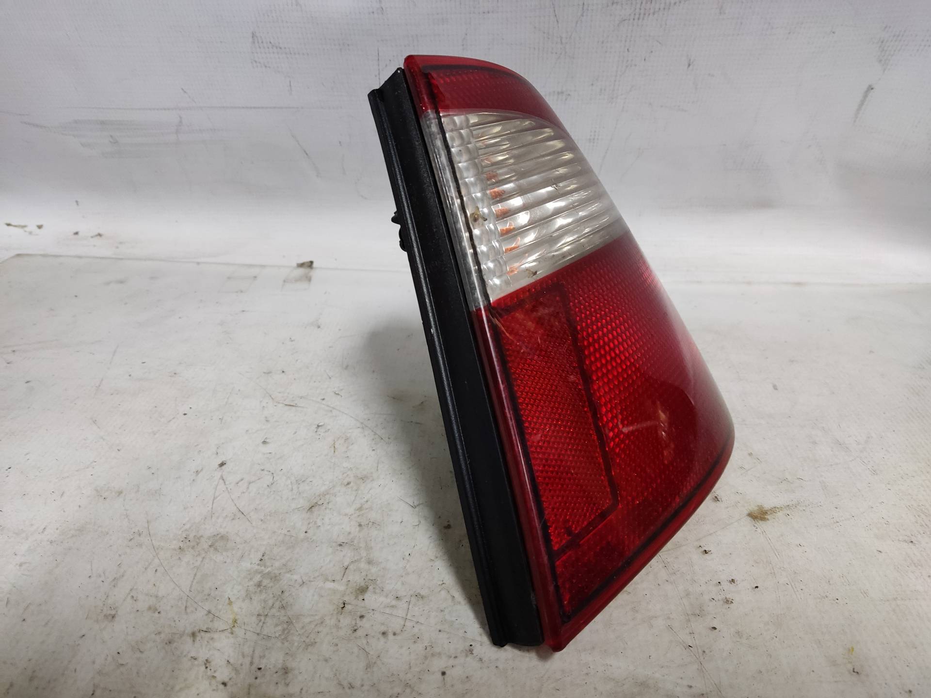 SEAT Cordoba 1 generation (1993-2003) Rear Right Taillight Lamp ESTANTERIA12 24894109