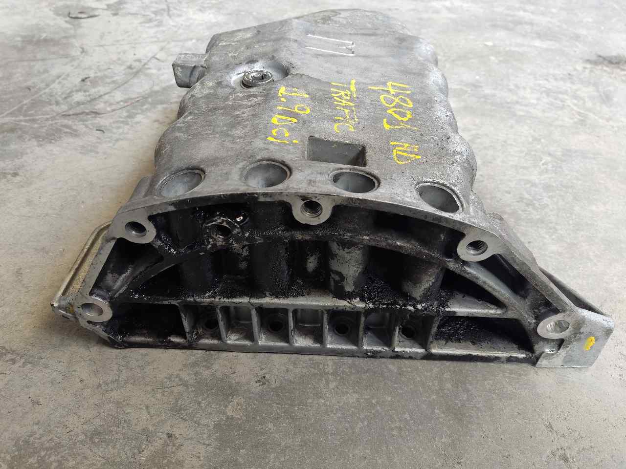 RENAULT Trafic 2 generation (2001-2015) Crankcase 8200066133 24900822