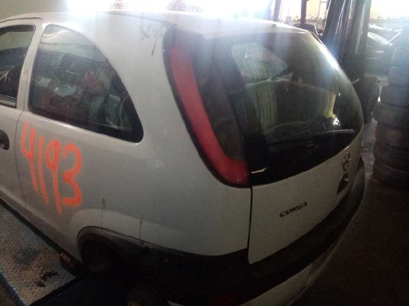 OPEL Corsa C (2000-2006) Feu arrière gauche ESTANTERÍA1 24895321