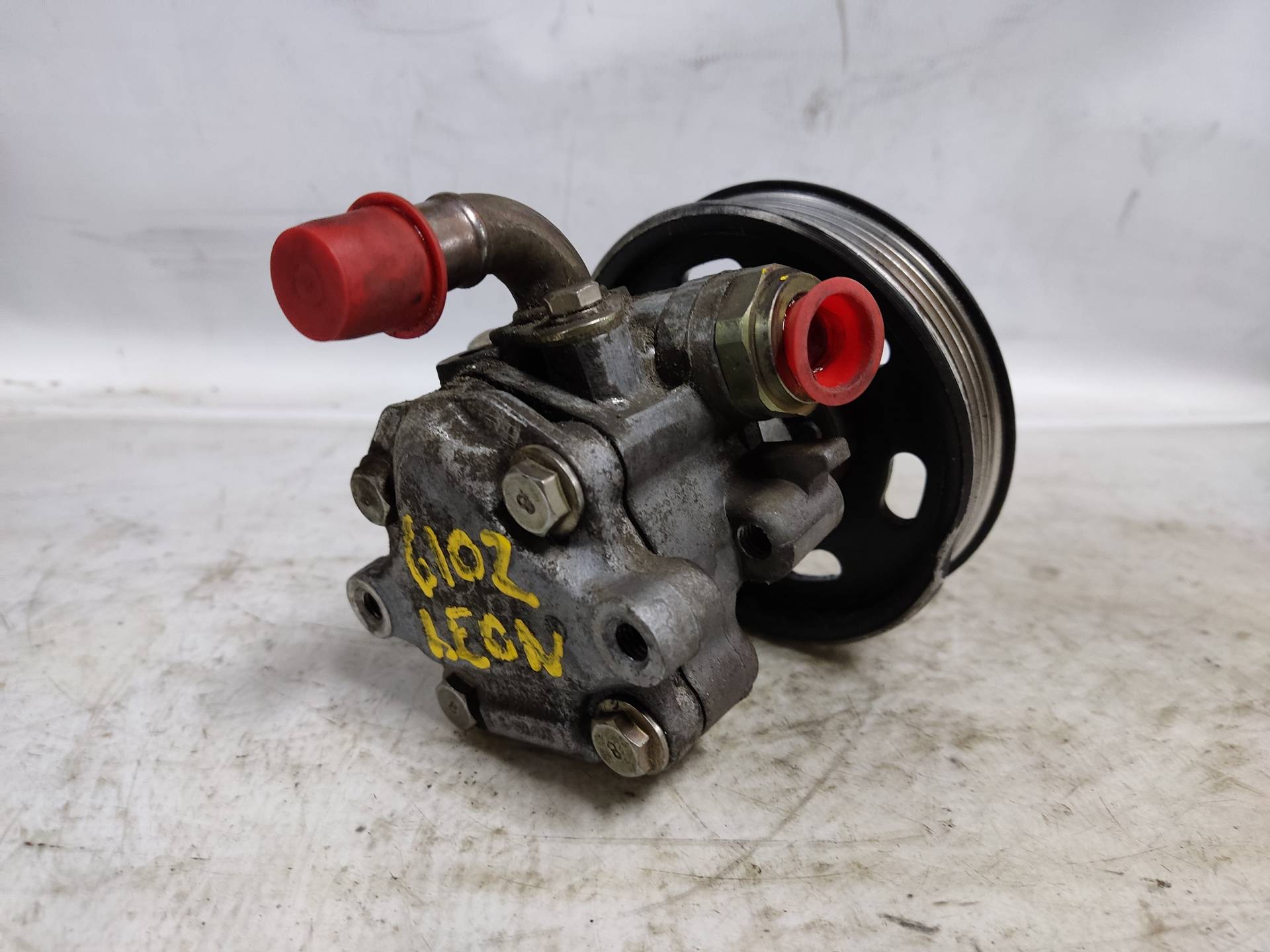 SEAT Leon 1 generation (1999-2005) Power Steering Pump ESTANTERÍA83 24893723