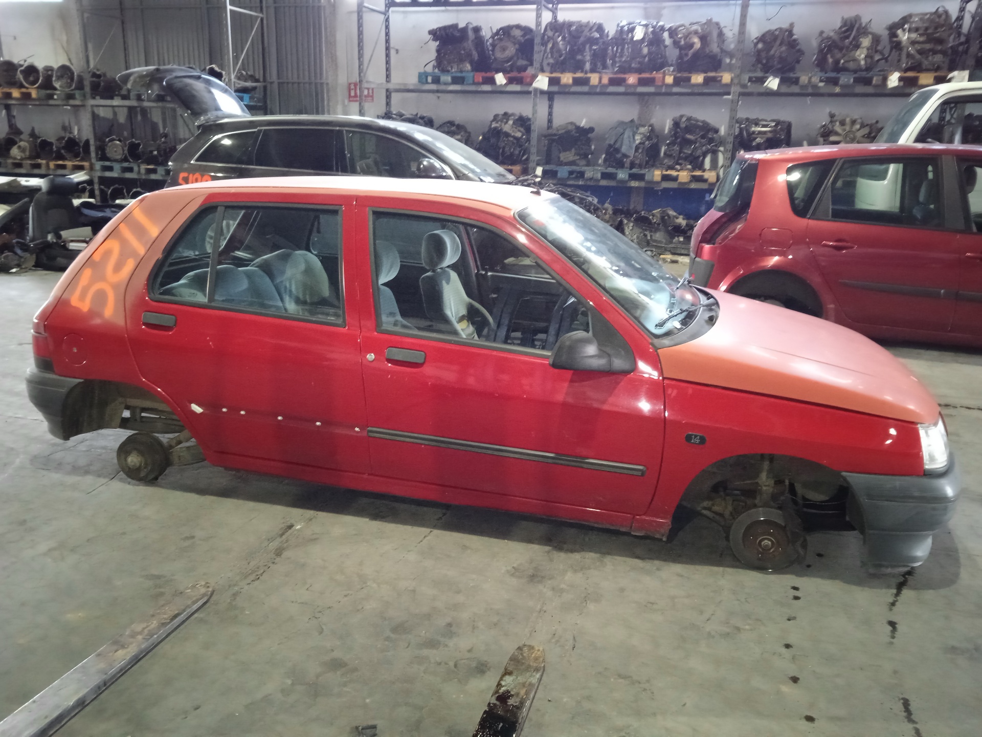 RENAULT Clio 1 generation (1990-1998) Galinis dešinys žibintas ESTANTERÍA21 24909161