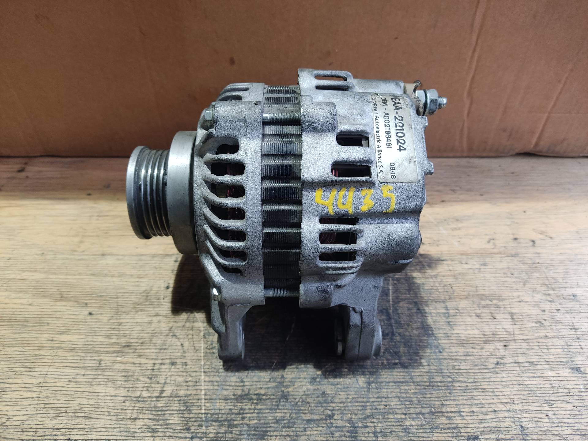 RENAULT Megane 2 generation (2002-2012) Alternator A002TB6481 24886398