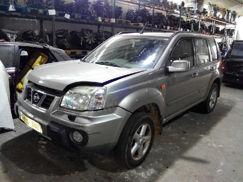 NISSAN X-Trail T30 (2001-2007) Váltóáramú generátor 23100AU400 24894327