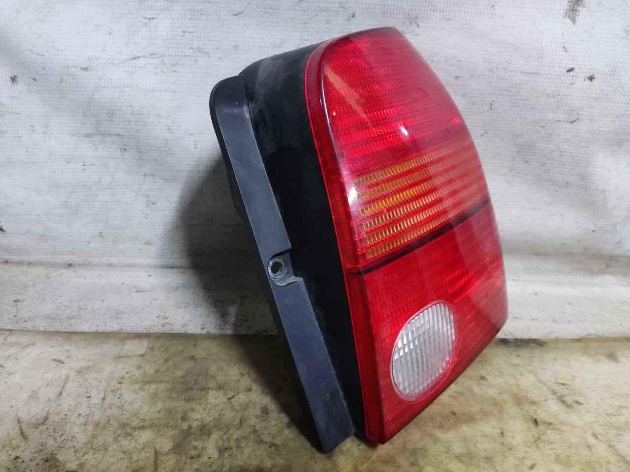 VOLKSWAGEN Lupo 6X (1998-2005) Rear Right Taillight Lamp 38020748 25087247