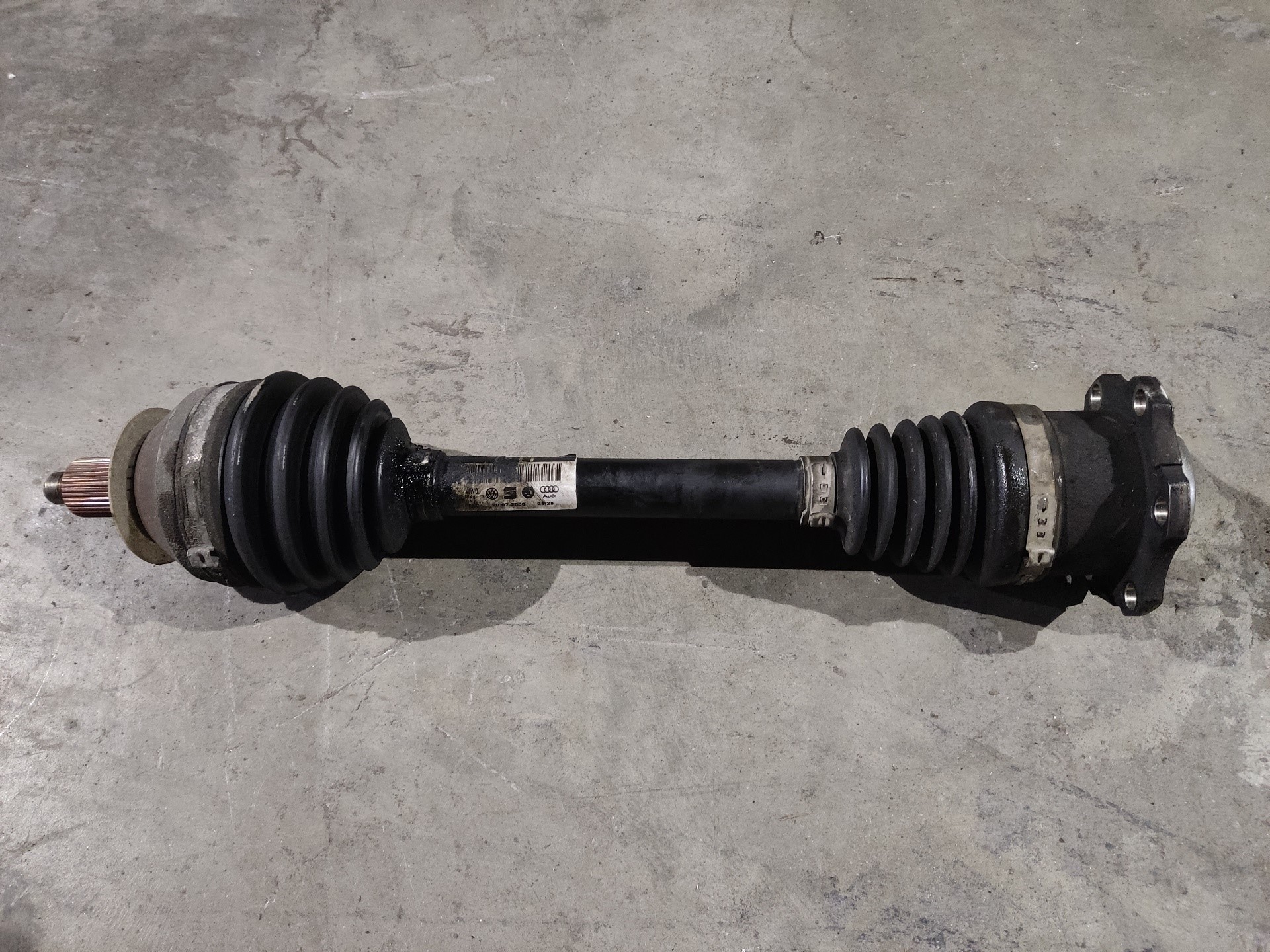 SEAT Ibiza 4 generation (2008-2017) Front Left Driveshaft TUBO79-2 24900489