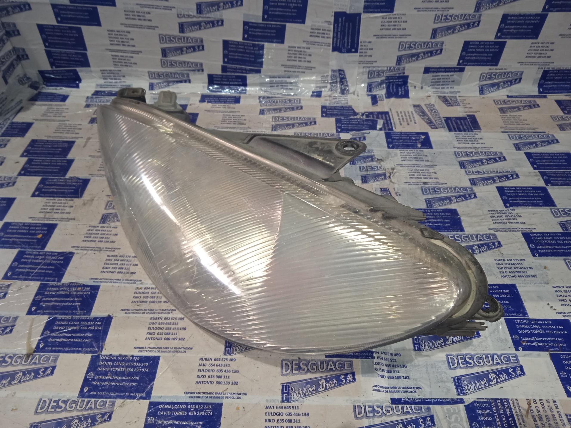 PEUGEOT 206 1 generation (1998-2009) Front Left Headlight ESTANTERÍA27 24887231