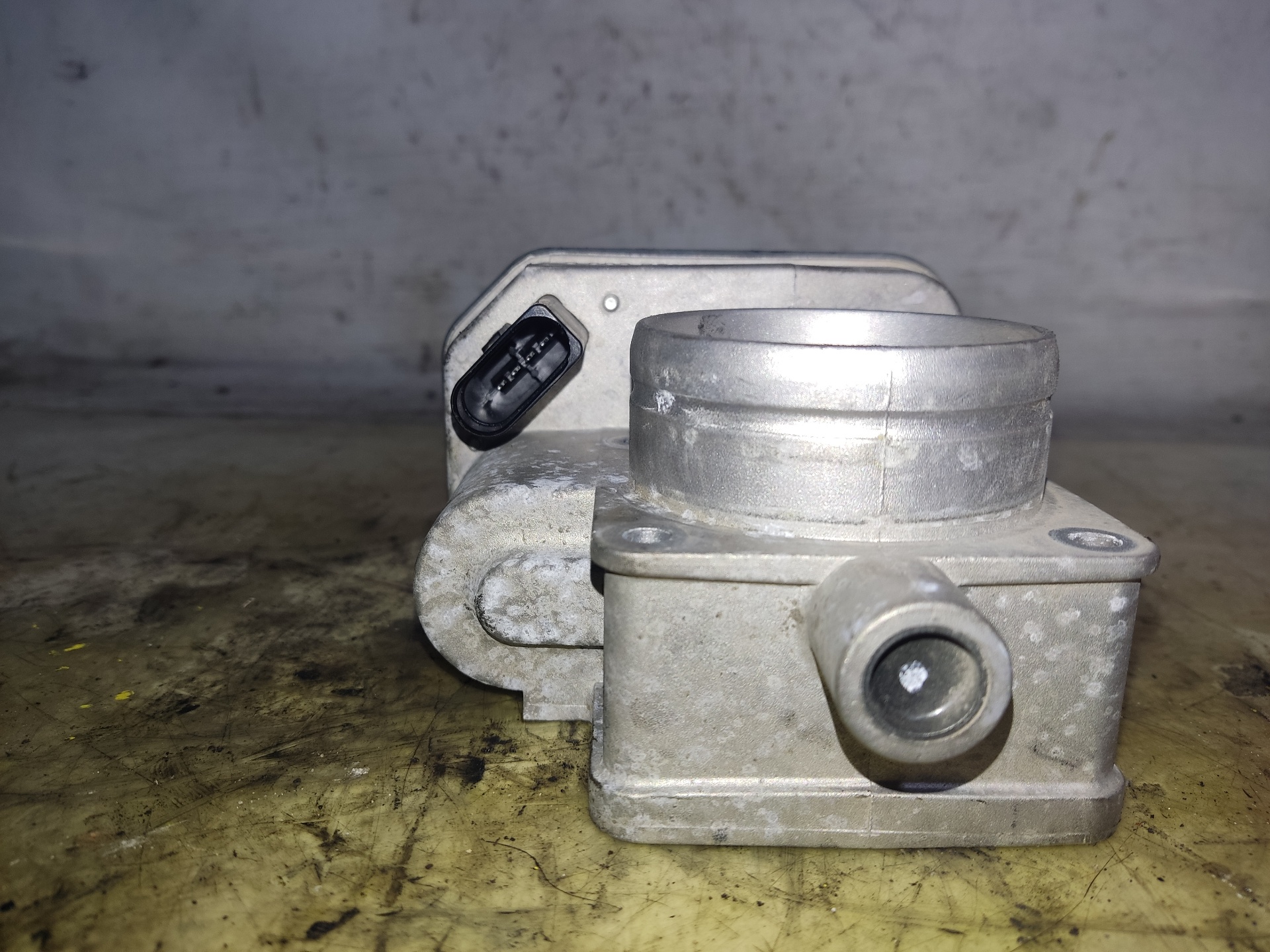 SEAT Ibiza 3 generation (2002-2008) Throttle Body 038128063C 24897459