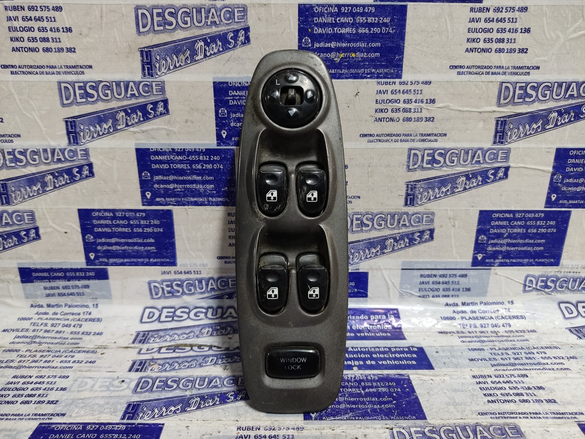 HYUNDAI Accent LC (1999-2013) Front Left Door Window Switch ESTANTERÍA70 24886709