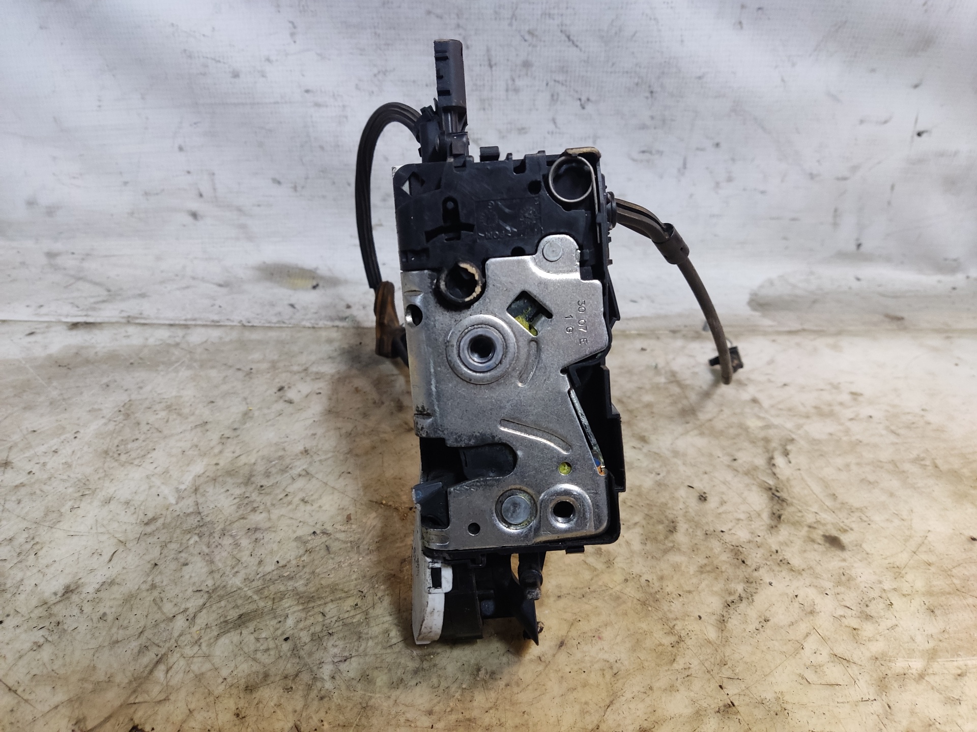 PEUGEOT 207 1 generation (2006-2009) Front Left Door Lock 24087158 24895120