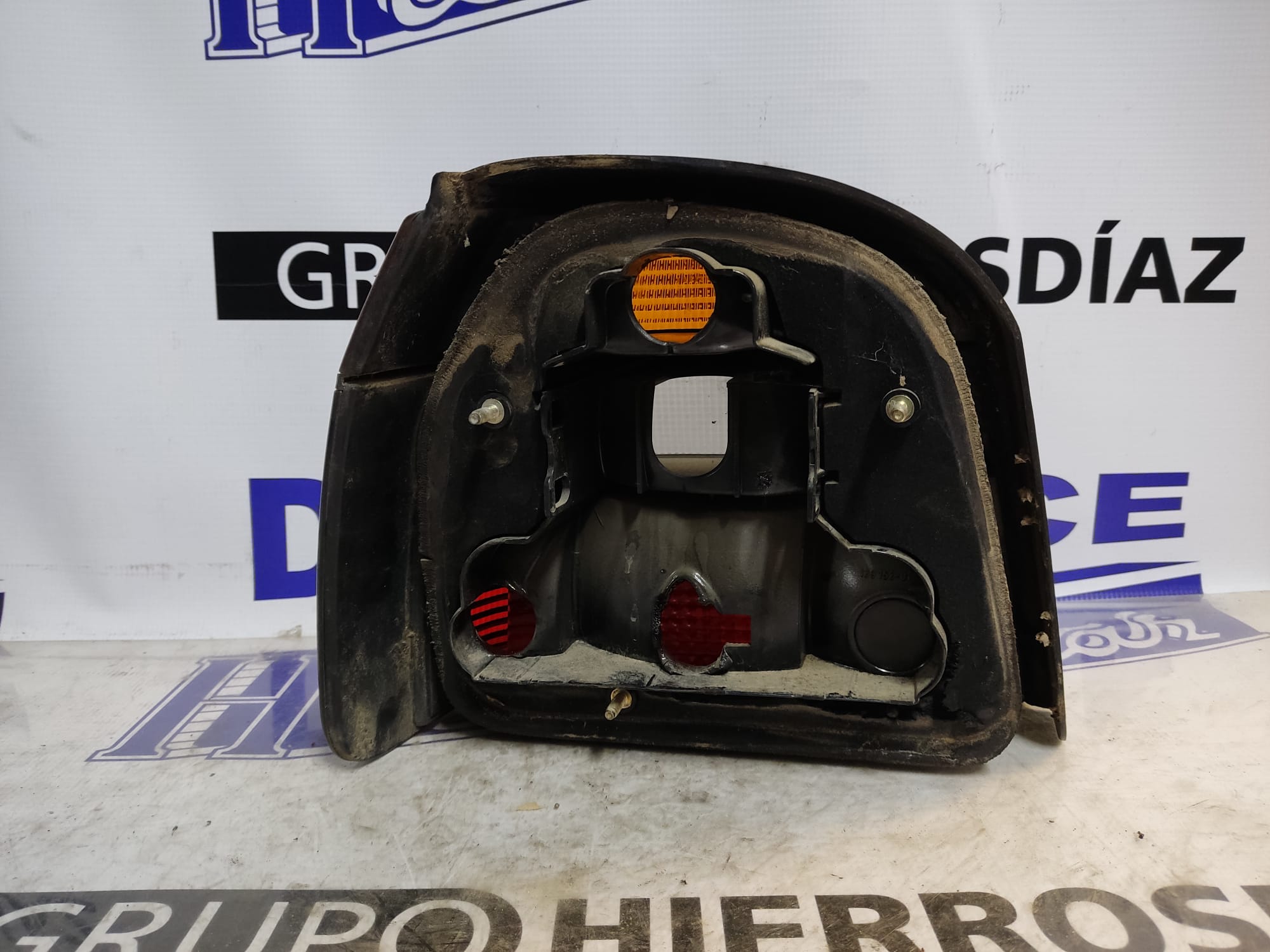 VOLKSWAGEN Golf 3 generation (1991-1998) Feu arrière droit ESTANTERÍA14 24891838