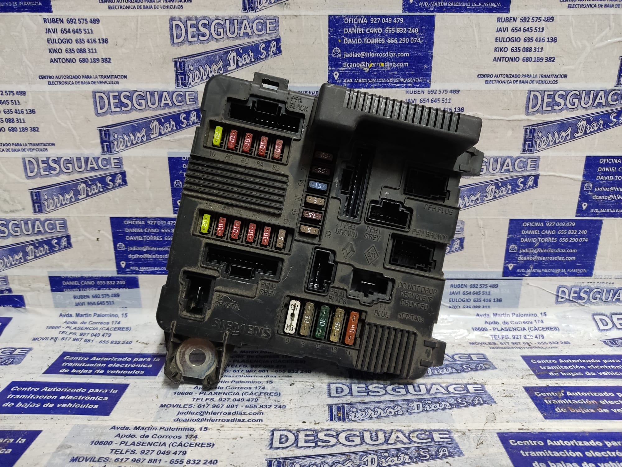 RENAULT Megane 2 generation (2002-2012) Fuse Box ESTANTERÍA54 24890776