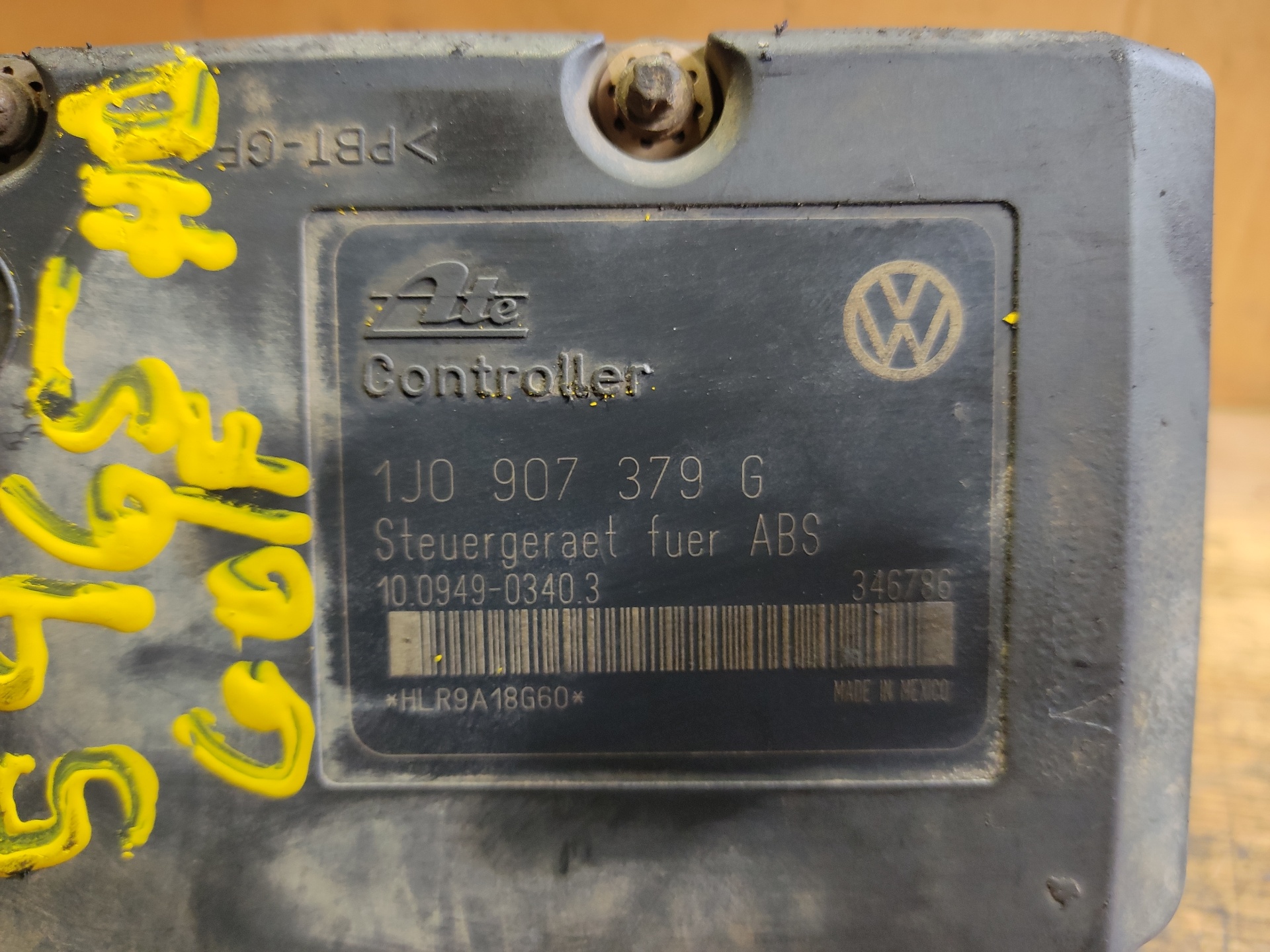 VOLKSWAGEN Golf 4 generation (1997-2006) ABS pumpe ESTANTERÍA99 24893370