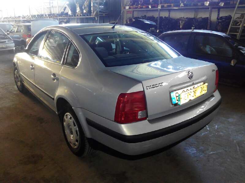 VOLKSWAGEN Passat B5 (1996-2005) Galinio dangčio spyna 3B5827505 24897199