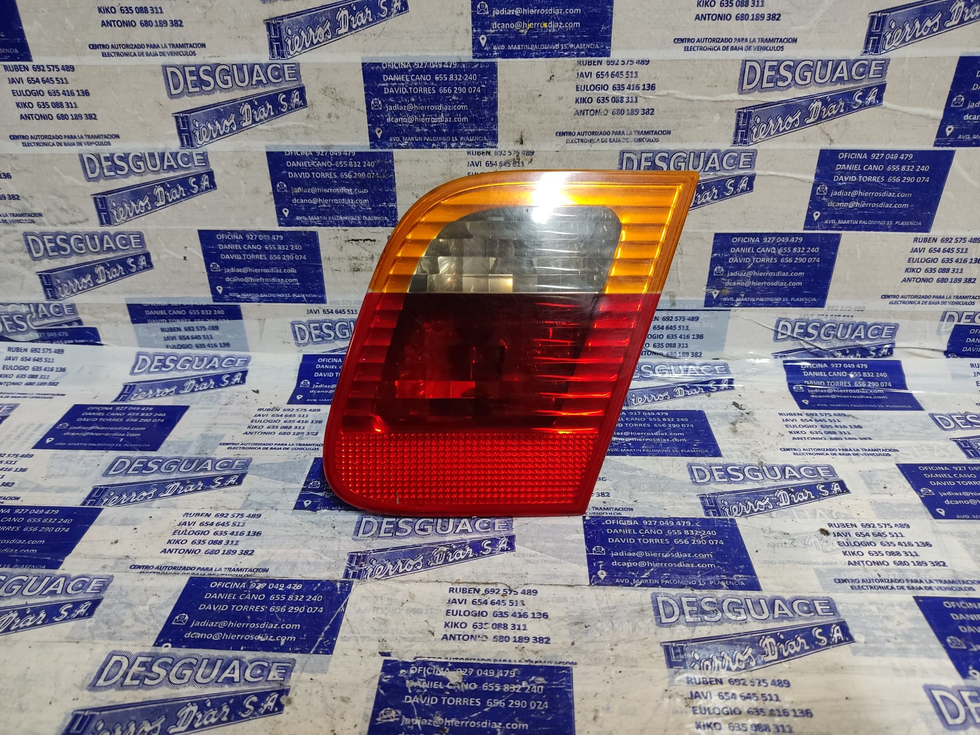 BMW 3 Series E46 (1997-2006) Rear Right Taillight Lamp ESTANTERÍA4 24891987