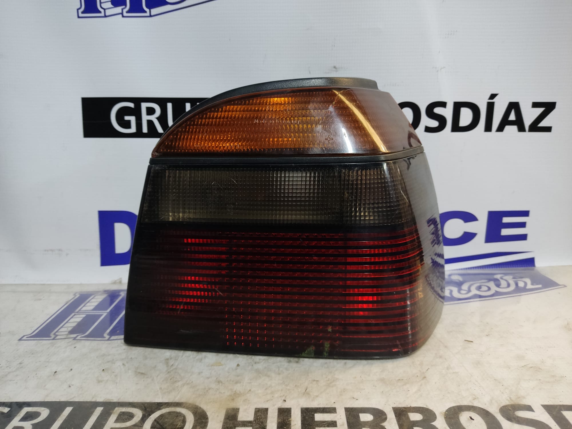 VOLKSWAGEN Golf 3 generation (1991-1998) Feu arrière droit ESTANTERÍA14 24891838