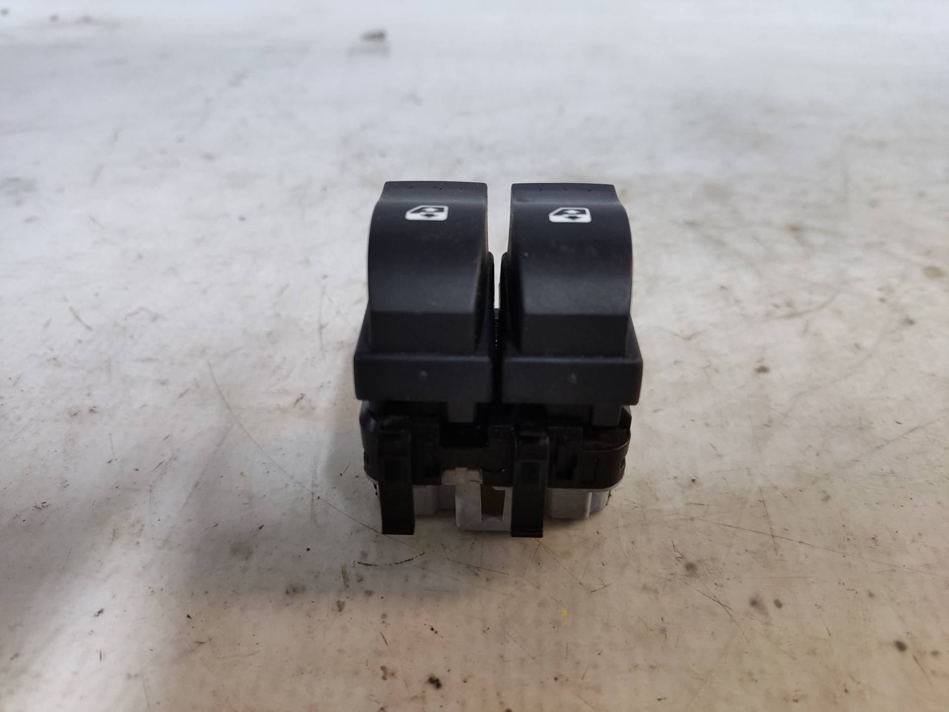 RENAULT Megane 2 generation (2002-2012) Front Left Door Window Switch ESTANTERÍA54 24894274