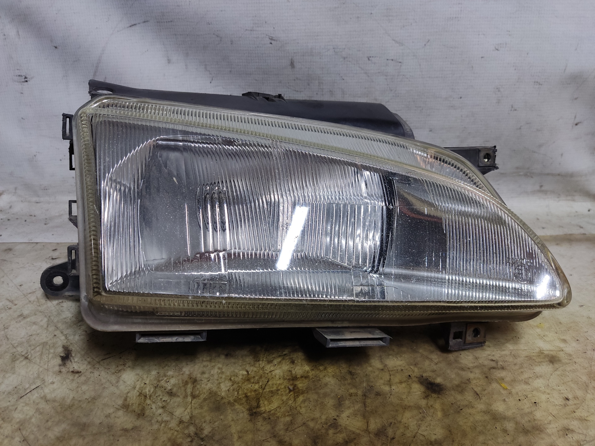 PEUGEOT Partner 1 generation (1996-2012) Front Right Headlight ESTANTERÍA137A 24898538