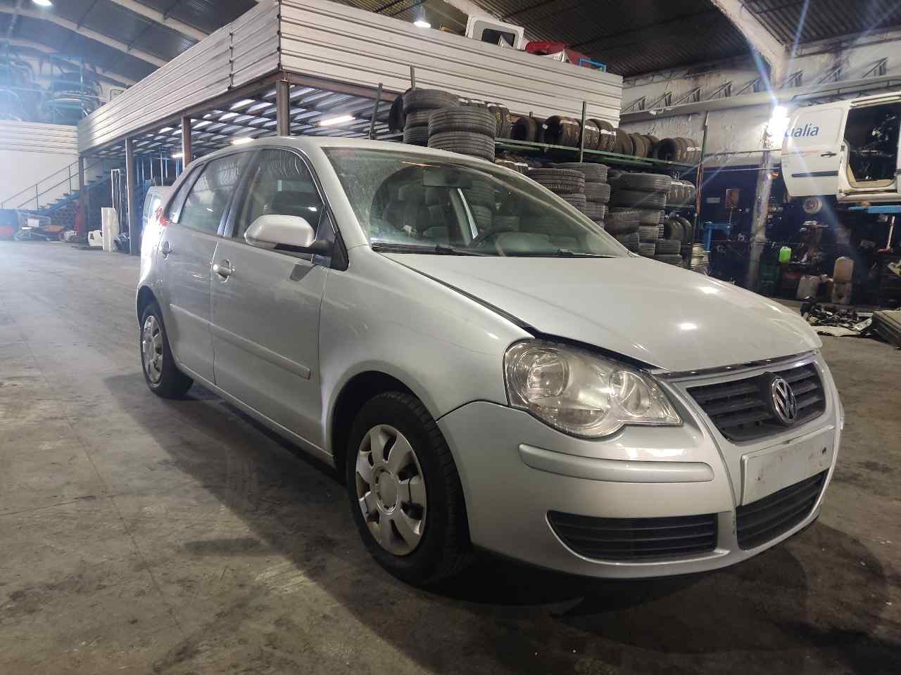 VOLKSWAGEN Polo 4 generation (2001-2009) Fram vänster strålkastare 04301223KA 24901793